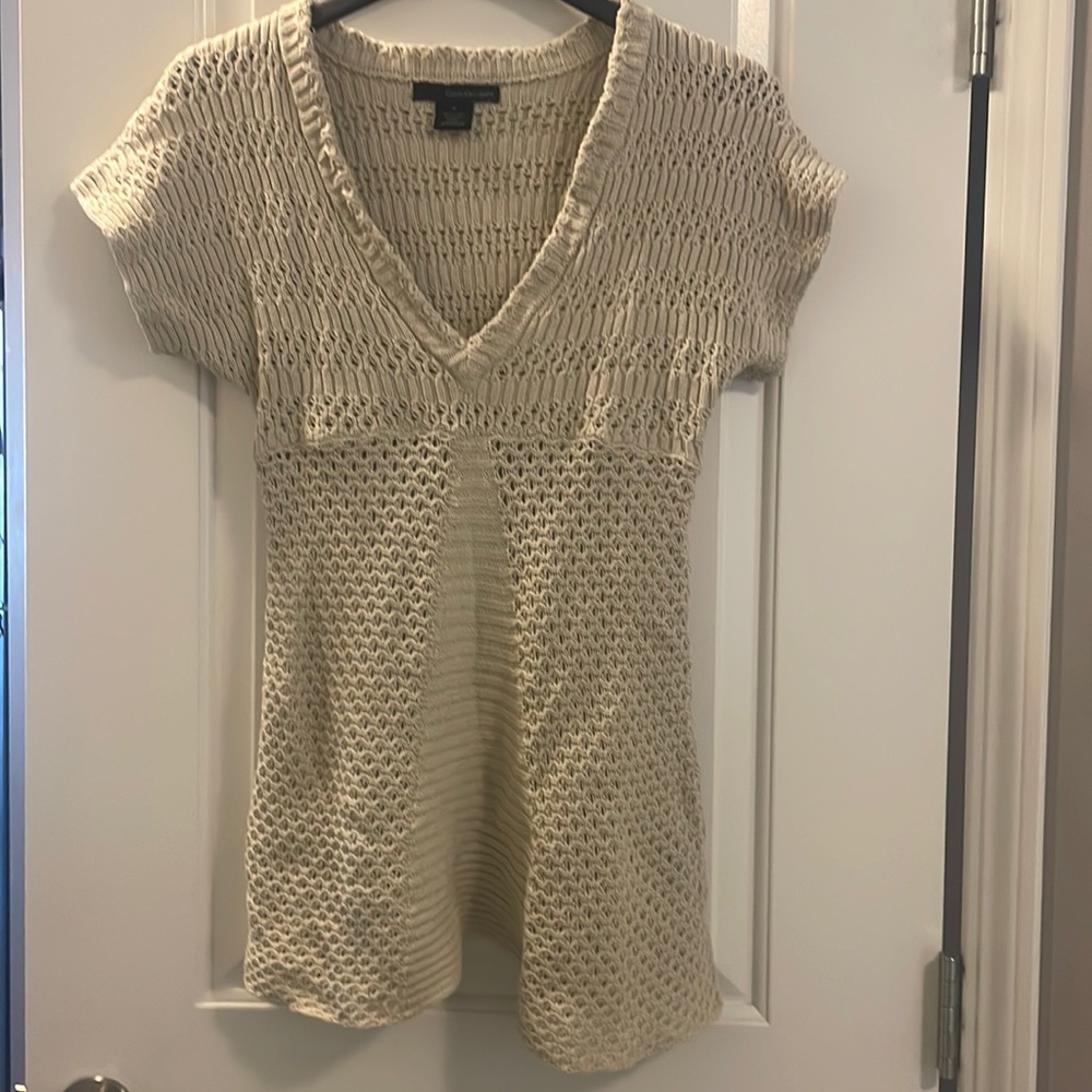 Beautiful short sleeve beige sweater. Size medium.